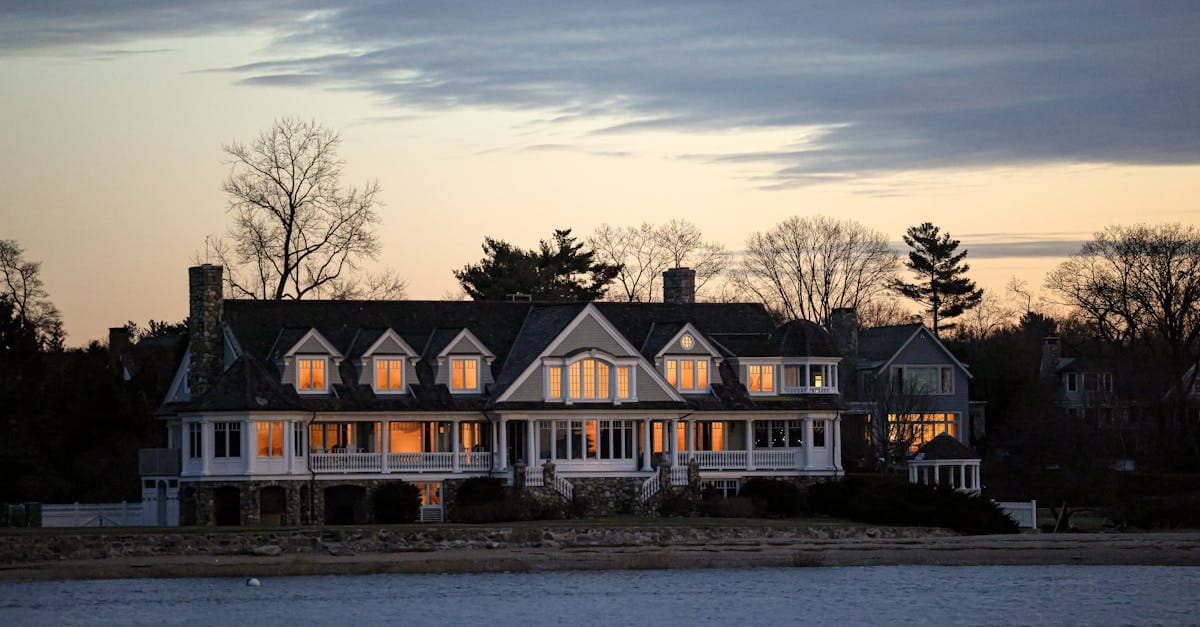 Other Structures Coverage: Protecting Fences, Sheds, and Detached Garages