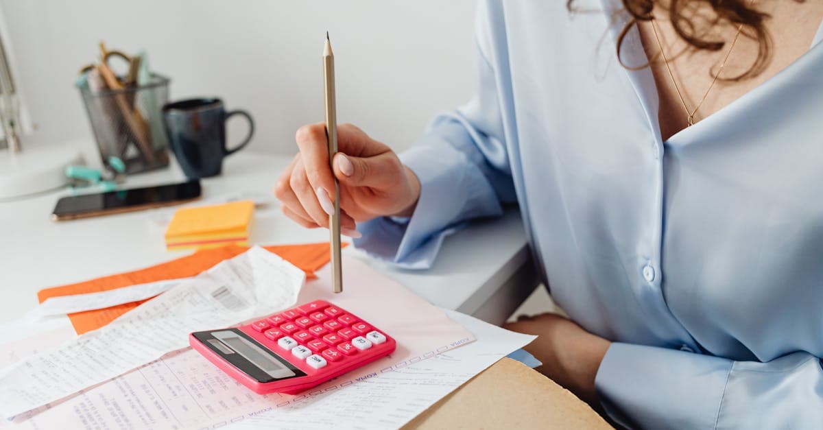 Cover Image for When It Does Not Make Sense to File a Home Insurance Claim Because of Your Deductible
